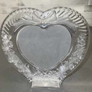 Vtg Home Beautiful Frosted Floral Crystal Heart Frame Made In Japan 7.5" x 8"